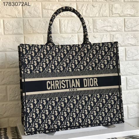 cartera christian dior